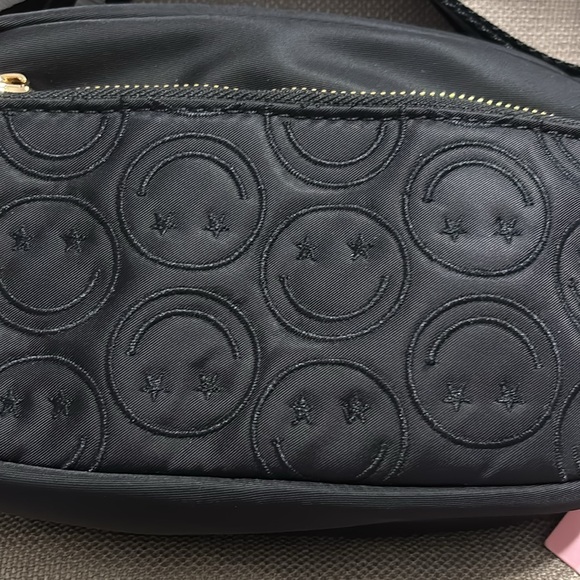 Skinny Dip London Millie Smile Camera Crossbody Bag - Picture 2 of 8